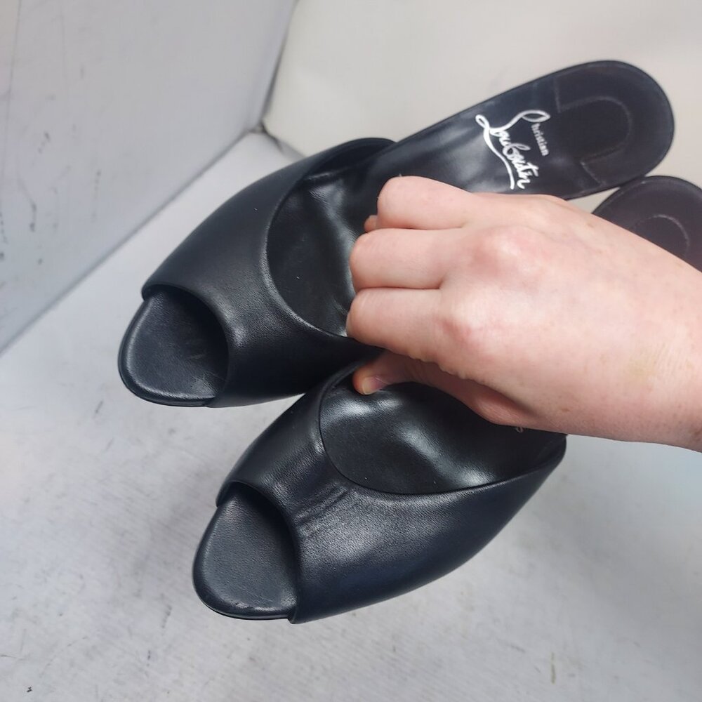 CHRISTIAN LOUBOUTIN Me Dolly Leather Black Mule Sandal - Picture 10 of 11